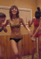 Девушки в сауне здорово повеселились 11 фото Девушки в сауне здорово повеселились 11 фото