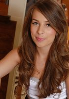 Милая мисс пихает себе в письку вибратор 1 фото Милая мисс пихает себе в письку вибратор 1 фото