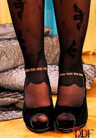 Красивая блонда ласкает манду вибратором 3 фото Красивая блонда ласкает манду вибратором 3 фото