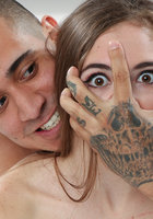 Миниатюрная крошка заглатывает член партнера и дает ему на белоснежной кровати 10 фото Миниатюрная крошка заглатывает член партнера и дает ему на белоснежной кровати 10 фото