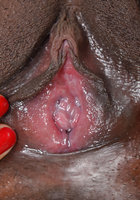 Голая негритянка с маленькими сиськами и влажной киской 16 фото Голая негритянка с маленькими сиськами и влажной киской 16 фото