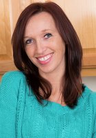 Тощая дама на кухне снимает с себя одежду 1 фото Тощая дама на кухне снимает с себя одежду 1 фото