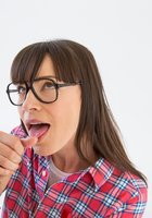 Опытная сучка научила подругу ботаншу сосать 12 фото Опытная сучка научила подругу ботаншу сосать 12 фото