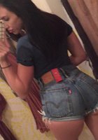 Жопастые девушки в джинсовых шортах хвастают ягодицами 5 фото Жопастые девушки в джинсовых шортах хвастают ягодицами 5 фото