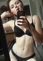 Отправленные парням эротические селфи от развратных студенток 1 фото Отправленные парням эротические селфи от развратных студенток 1 фото