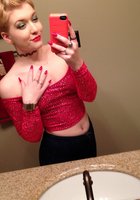 Коротко стриженная нимфа светит писькой и трогает пенис любимого 11 фото Коротко стриженная нимфа светит писькой и трогает пенис любимого 11 фото