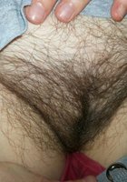 Дамы демонстрируют крупным планом голые письки с обильной растительностью на них 13 фото Дамы демонстрируют крупным планом голые письки с обильной растительностью на них 13 фото