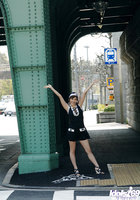 Yuma Asami прогулялась по городу, а затем показала партнеру стриптиз возле окна 1 фото Yuma Asami прогулялась по городу, а затем показала партнеру стриптиз возле окна 1 фото